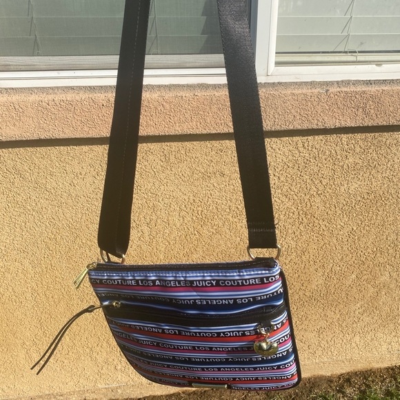 JUICY COUTURE LOS ANGELES crossbody - Picture 9 of 12